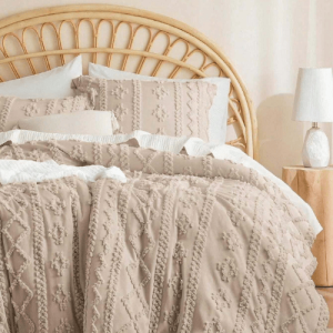 Luxurious Silky Smooth Bedding Set For Heavenly Rest Home Decor